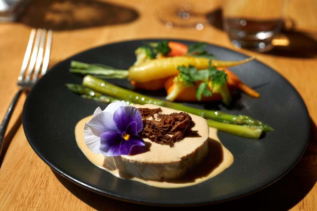Le Clos De Bourgogne Moulins  Restaurang bild